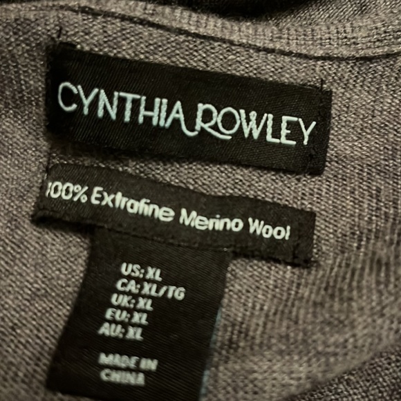 Extra Fine Merino Wool Wrap Cardigan - Picture 5 of 5